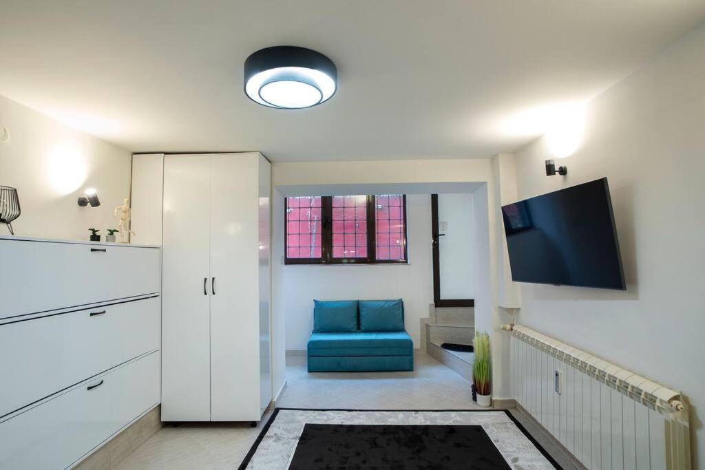 Studio With Courtyard Just Steps Away Vitosha Str Sofia Exterior photo