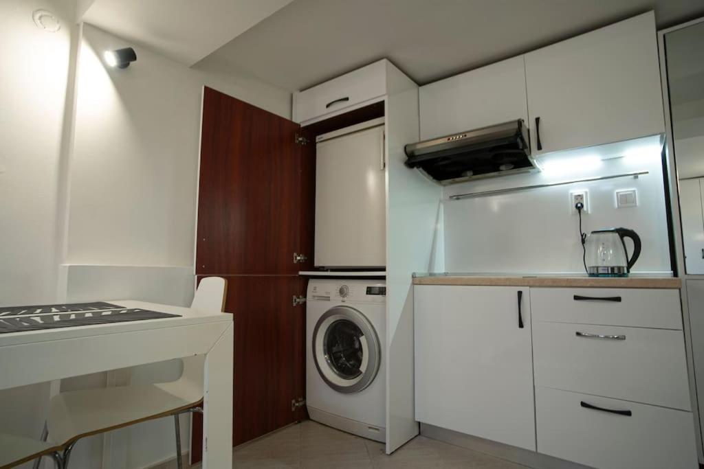 Studio With Courtyard Just Steps Away Vitosha Str Sofia Exterior photo